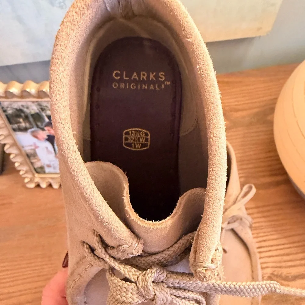 Clarks stylish tan